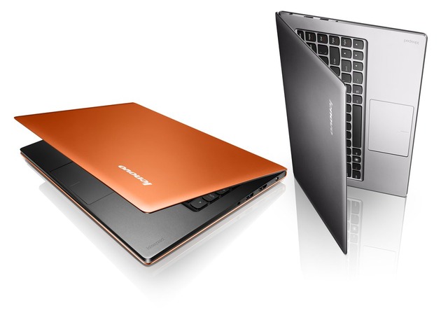 左は「IdeaPad U300s」Core i7搭載クレメンタインオレンジ