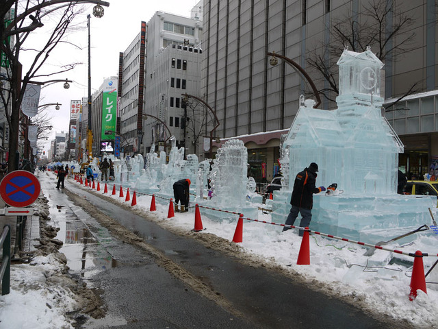 第63回さっぽろ雪まつり。すすきの会場