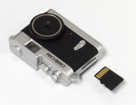 microSD/microSDHCカードを挿入するイメージ