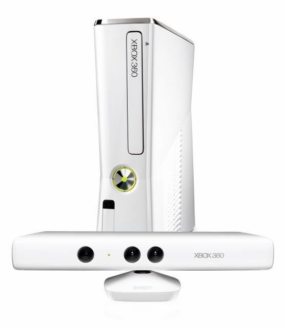 Xbox 360 4GB + Kinect スペシャル エディション（ピュア ホワイト）  