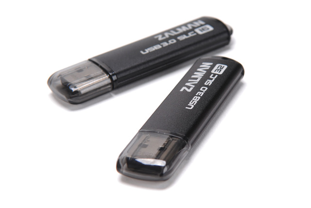 「High-speed USB3.0 Flash Drive」32GB/16GB