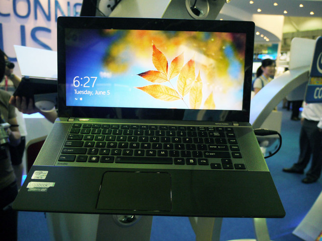 東芝のUltrabook「Satellite U845W」
