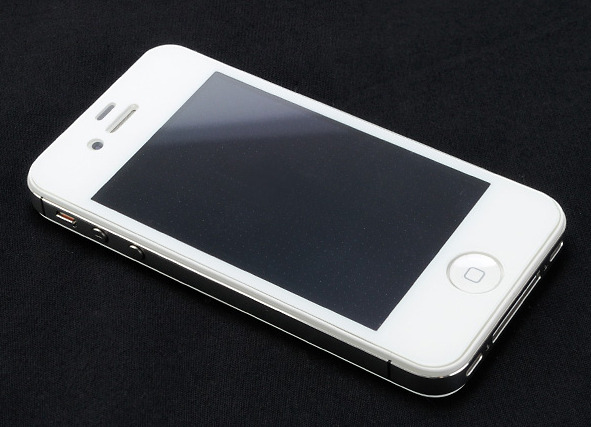 「Ultra shield tempered glass for iPhone 4S/4」のホワイト（iPhoneは別売）