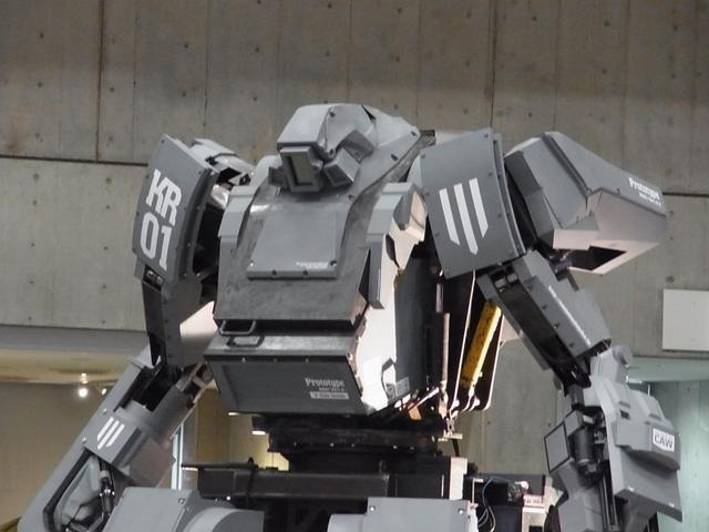 【ワンフェス2012夏】搭乗可能な巨大ロボット「クラタス」、幕張メッセに立つ！