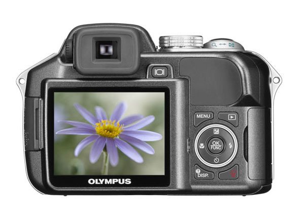 　オリンパスは、光学18倍ズームとCCDシフト式手ブレ補正機構を搭載した710万画素コンパクトデジタルカメラ「CAMEDIA SP-550UZ」を3月上旬に発売する。価格はオープンで、実売予想価格は5万円台後半。