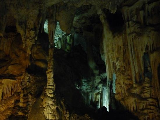 スペイン・アンダルシアの「ネルハ洞窟」