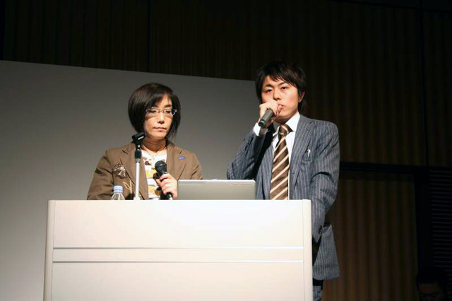 左より、日野佳恵子 ハー・ストーリィ代表取締役、宮崎聡 サイバー・バズ代表取締役社長