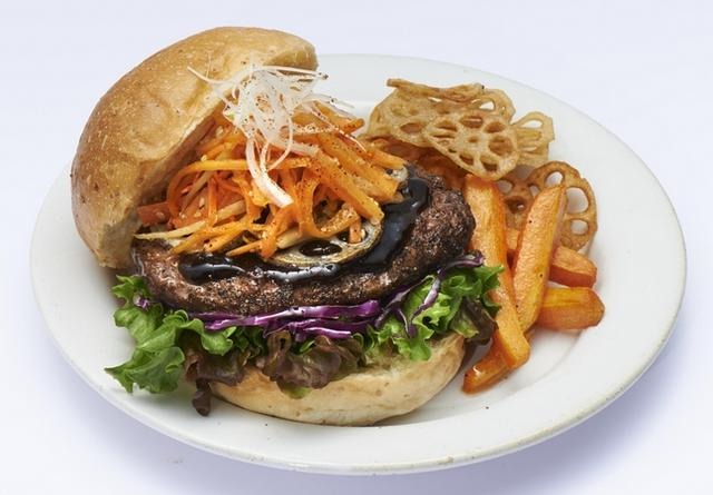 彩誉（あやほまれ）人参のバルサミコバーガー