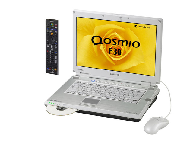 Qosmio F30/83C。メモリを高速化し、HDD容量を拡大、Vista Home Premiumが採用されたが、デザインの変更はない