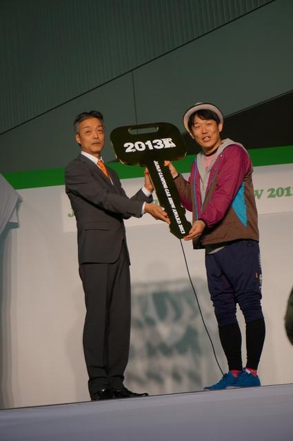 【ジャパンキャンピングカーショー】第1回アワードはペナルティ ヒデが受賞