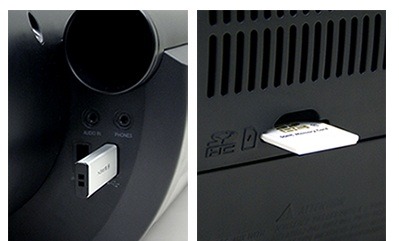 USB端子（左）とSDカードスロット（右）