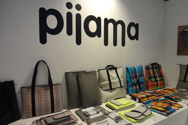イタリアのガジェットカバーブランド「Pijama」の展示