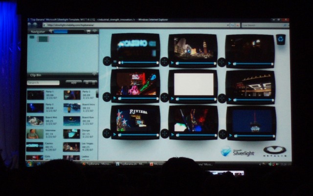 映像編集アプリケーションの画面。右側のステージに映像を並べ、編集する
