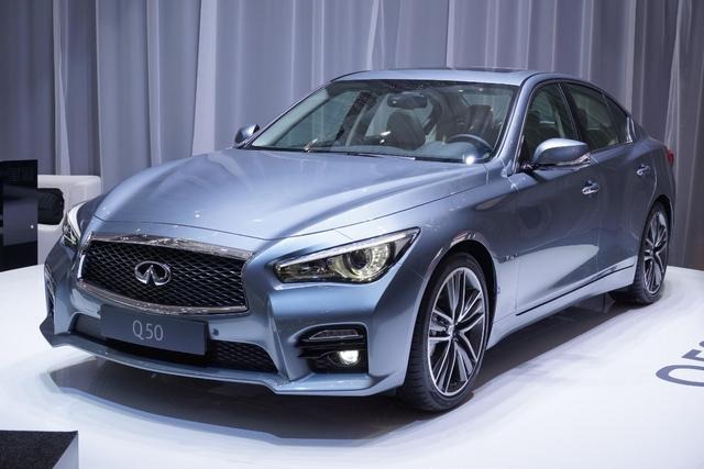 インフィニティ Q50 のハイブリッド（ジュネーブモーターショー13）