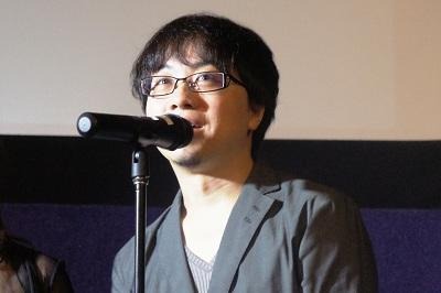 言葉がテーマという作品を丁寧に説明する新海監督