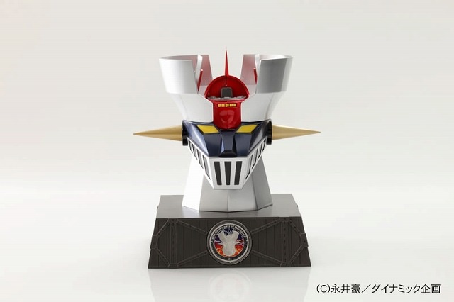 商品撮影例（写真提供：インペリアル・エンタープライズ、「マジンガーZ誕生40周年 公式記念銀貨1/20精密モデル　合金マジンガーZスーパーデラックスセット」）