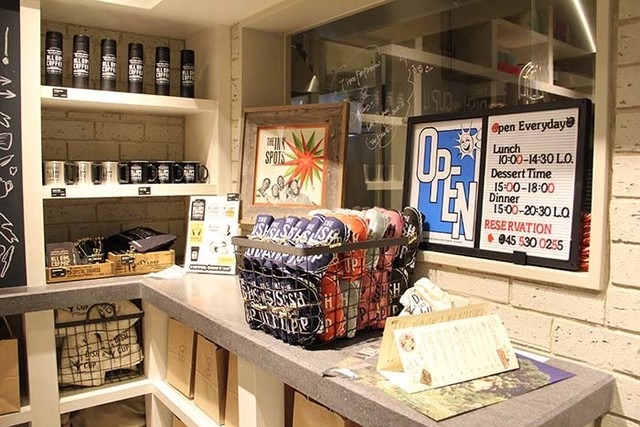 グランフロント大阪のALL DAY COFFEEオリジナルグッズも販売