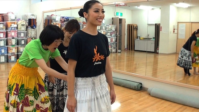 フラ衣装にも興奮
