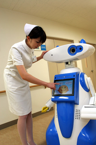 会津中央病院受付ロボット