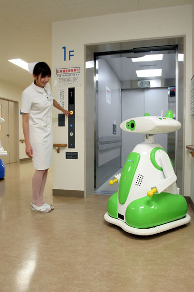 会津中央病院案内ロボット