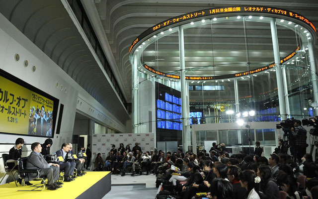 東京証券取引所で行われた『ウルフ・オブ・ウォールストリート』来日記者会見