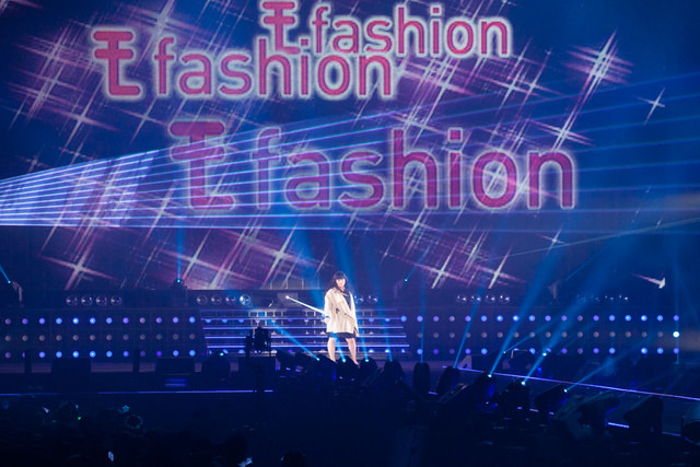 「第18回 東京ガールズコレクション 2014 SPRING/SUMMER」dファッションのステージ