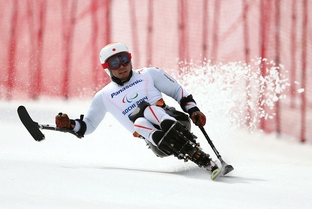 ソチ冬季パラリンピック、アルペンスキー男子滑降座位、狩野亮選手　(c) Getty Images