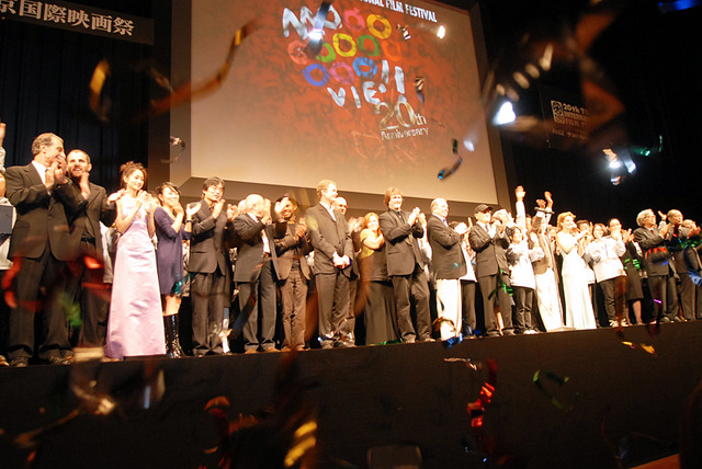 　第20回東京国際映画祭のクロージング・セレモニーが渋谷のBunkamuraオーチャードホールで行われ、マイケル・ピット、役所広司、中谷美紀らが登場した。