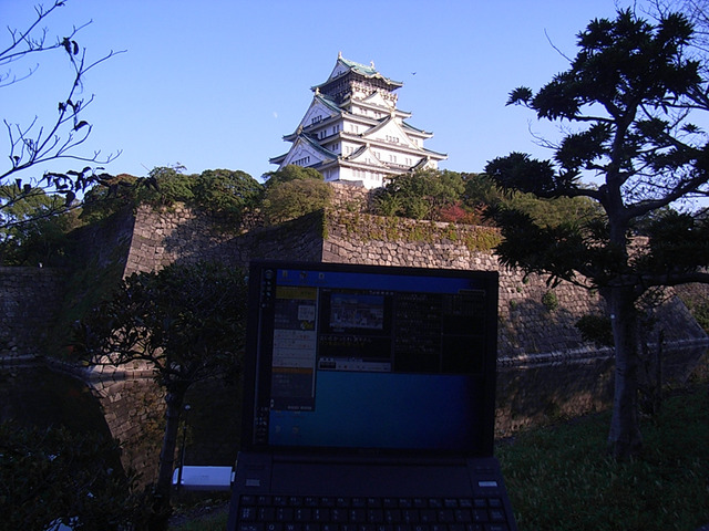 平成の大改修ですっかりキレイになった大阪城
