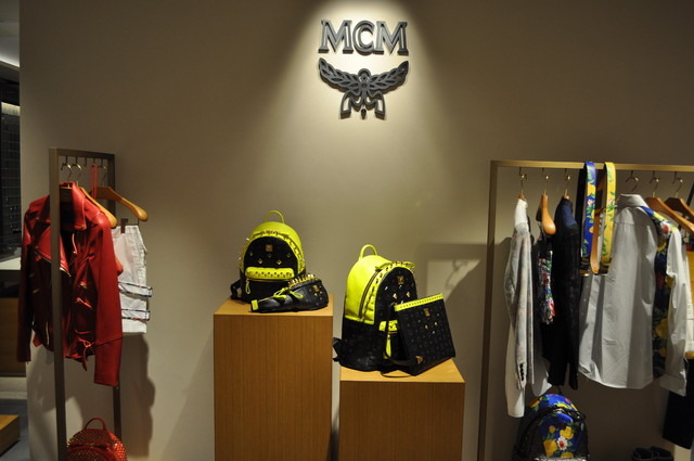 「MCM」の日本初の直営旗艦店「エムシーエム 銀座 ハウス アイン」
