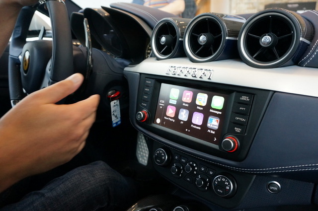 アップル「CarPlay」の実機デモンストレーション（WWDC 2014）