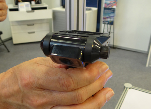 ドライブレコーダーカメラ「DASH Cam」。ドイツでの販売もスタートしたばかり