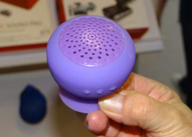 こちらは現在発売されているSticky Speakerの小型モデル