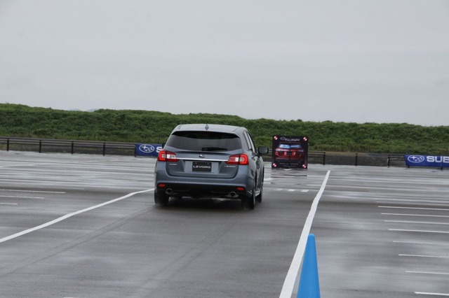 LEVORG DRIVING EXPERIENCE in 中部国際空港