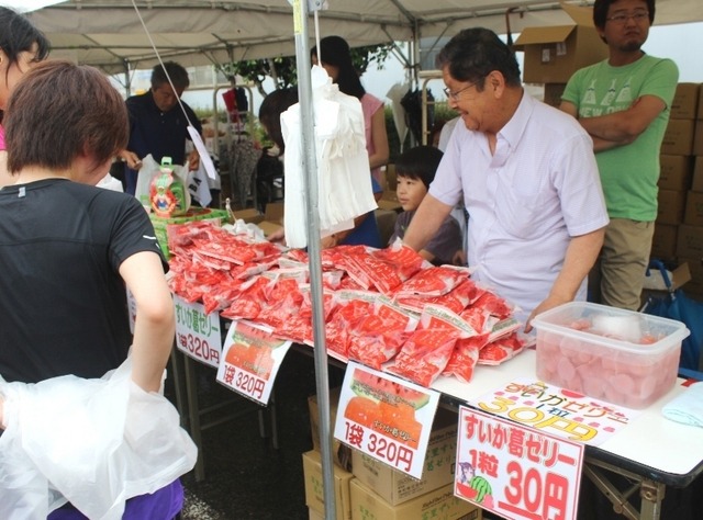 大会会場内の出店コーナーのひとつ