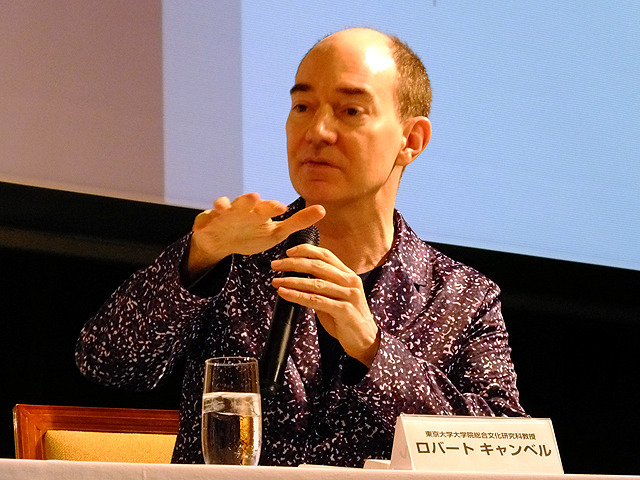 東京大学大学院総合文化研究科のロバート・キャンベル教授