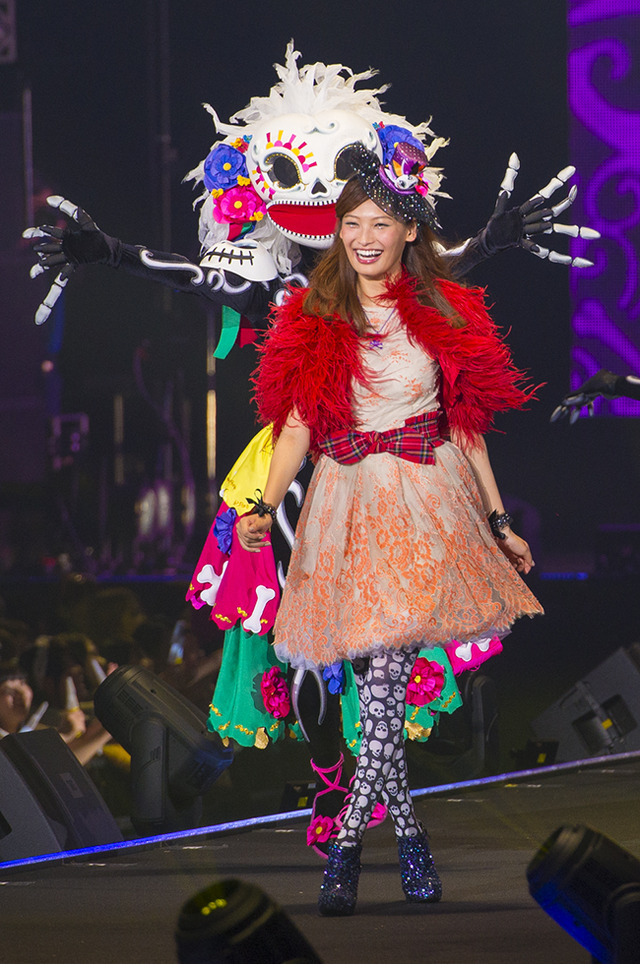 東京ガールズコレクション2014 AUTUMN/WINTER“ハロウィーンスペシャルステージ”の様子