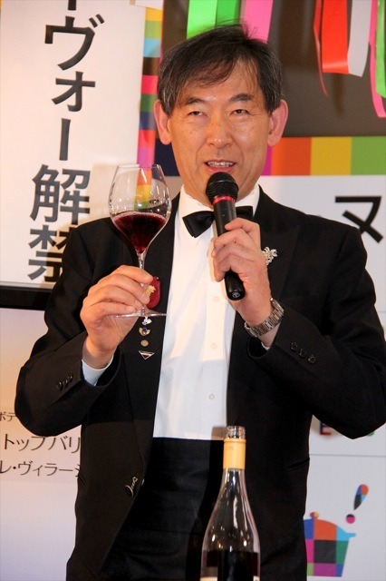 マスターソムリエの高野豊氏　《撮影　中村好伸》