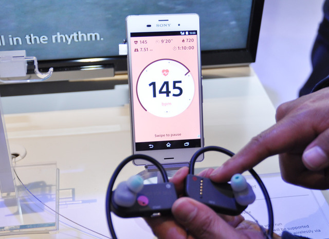 アプリと連動して心拍を計測表示できる