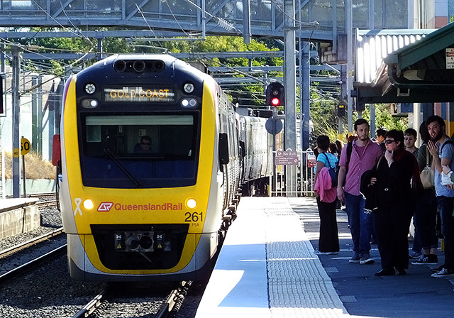 オーストラリア、ゴールドコースト行き近郊電車（Photo：大野雅人）