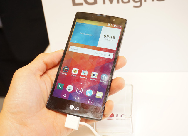 Android 5.0搭載の「LG Magna」
