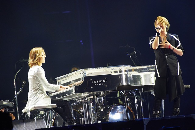 GLAY20周年ライブにサプライズ出演したYOSHIKIとGLAYメンバー