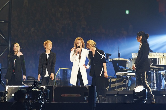 GLAY20周年ライブにサプライズ出演したYOSHIKIとGLAYメンバー