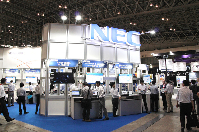 NECのブースでは他にもガジェットやクラウドなど、さまざまな分野に関する展示が行われていた
