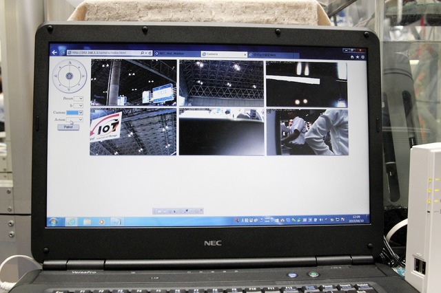 会場では複数のカメラからの映像を同時に表示するデモも行われていた。カメラのパン／チルト操作などもここから行える
