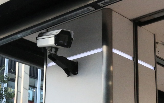 東京五輪など国際的なイベントを控えてセキュリティへの関心が高まる中で、監視カメラ・防犯カメラに関わるマーケティングに活用することを想定した調査レポートとなっている（画像はイメージ）