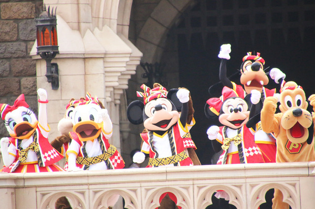 「おんどこどん！」／東京ディズニーランドの「ディズニー夏祭り」