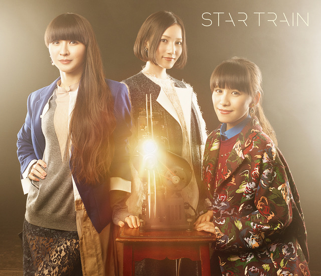 Perfume「STAR TRAIN」ジャケット（初回盤）