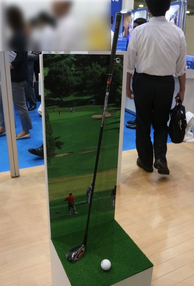 一般社団法人日本ゴルフ用品協会（JGGA）では正規品のゴルフクラブなどに対して「模倣品対策ラベル」を貼りつけてある（撮影：防犯システム取材班）