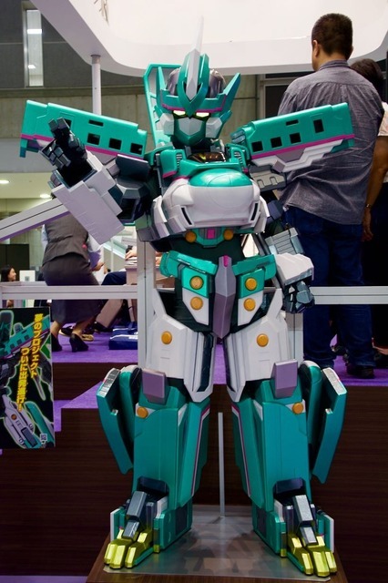 新幹線変形ロボットのキャラクター「シンカリオン」